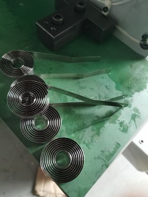 5.5KW CNC Yay Şekillendirme Makinesi Opsiyonel El ve 200KG Açıcı Sistemleri