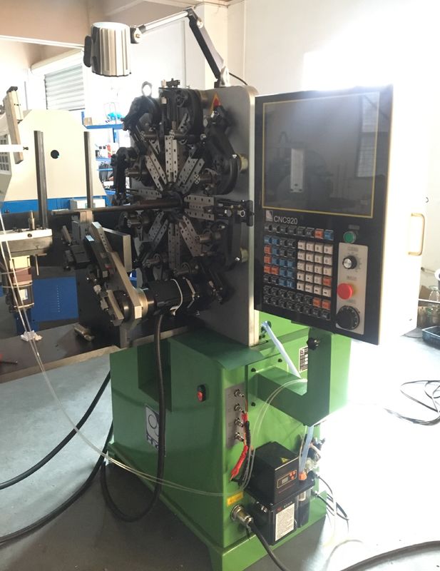 Altı Eksenli CNC Yay Makinesi 0.2 - 2.3mm Yüksek Hızlı Tel Şekillendirme Makineleri