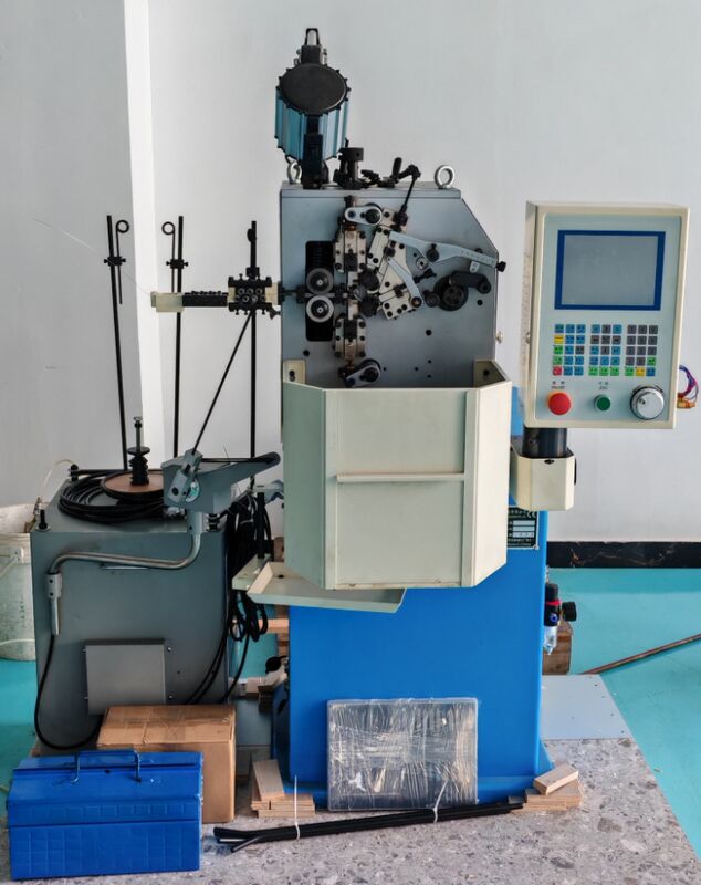 550pcs / Min Üretim Hızıyla Yüksek Hızlı Otomatik Tel Şekillendirme Makinesi